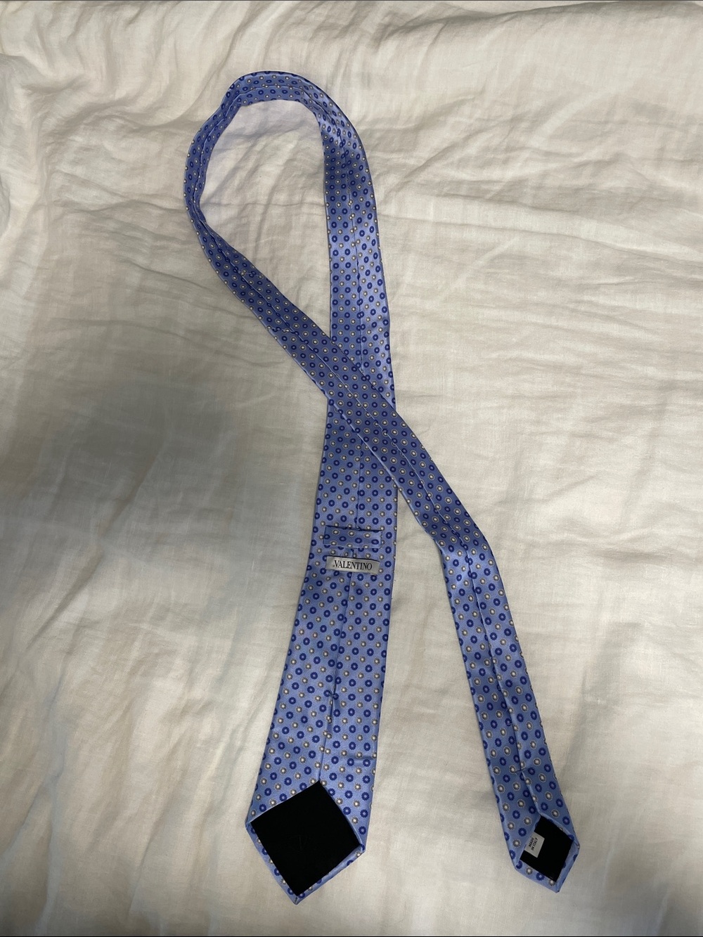 NWOT Valentino Blue 100% Silk Geometric Dot Men’s Tie